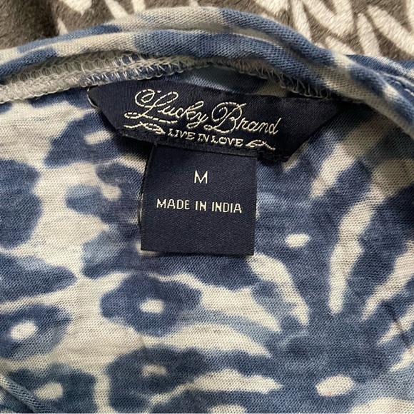 Lucky Brand cute boho tshirt with tie front size Medium - Picture 6 of 8